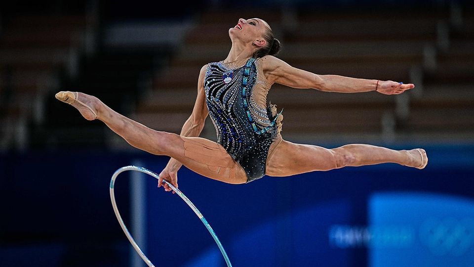 Giocatore di basket in un momento reale di gara o allenamento