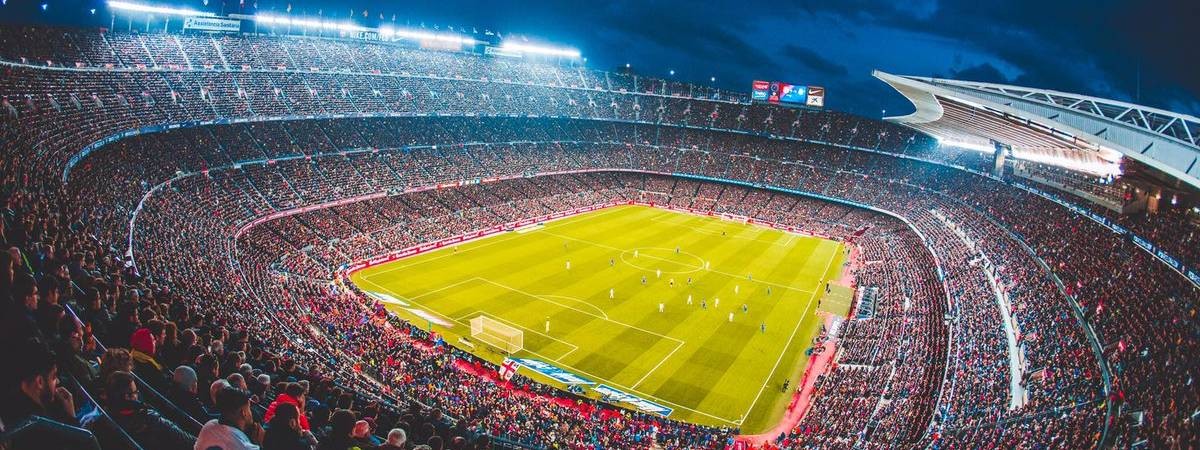 Composizione sportiva con piu discipline e dettagli dinamici